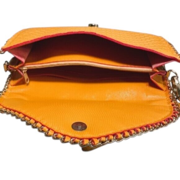 Chain Trimmed Faux Leather Convertible Crossbody Bag - Picture 3 of 4